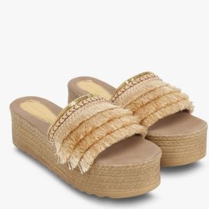 Catwalk platform tasseled sandals